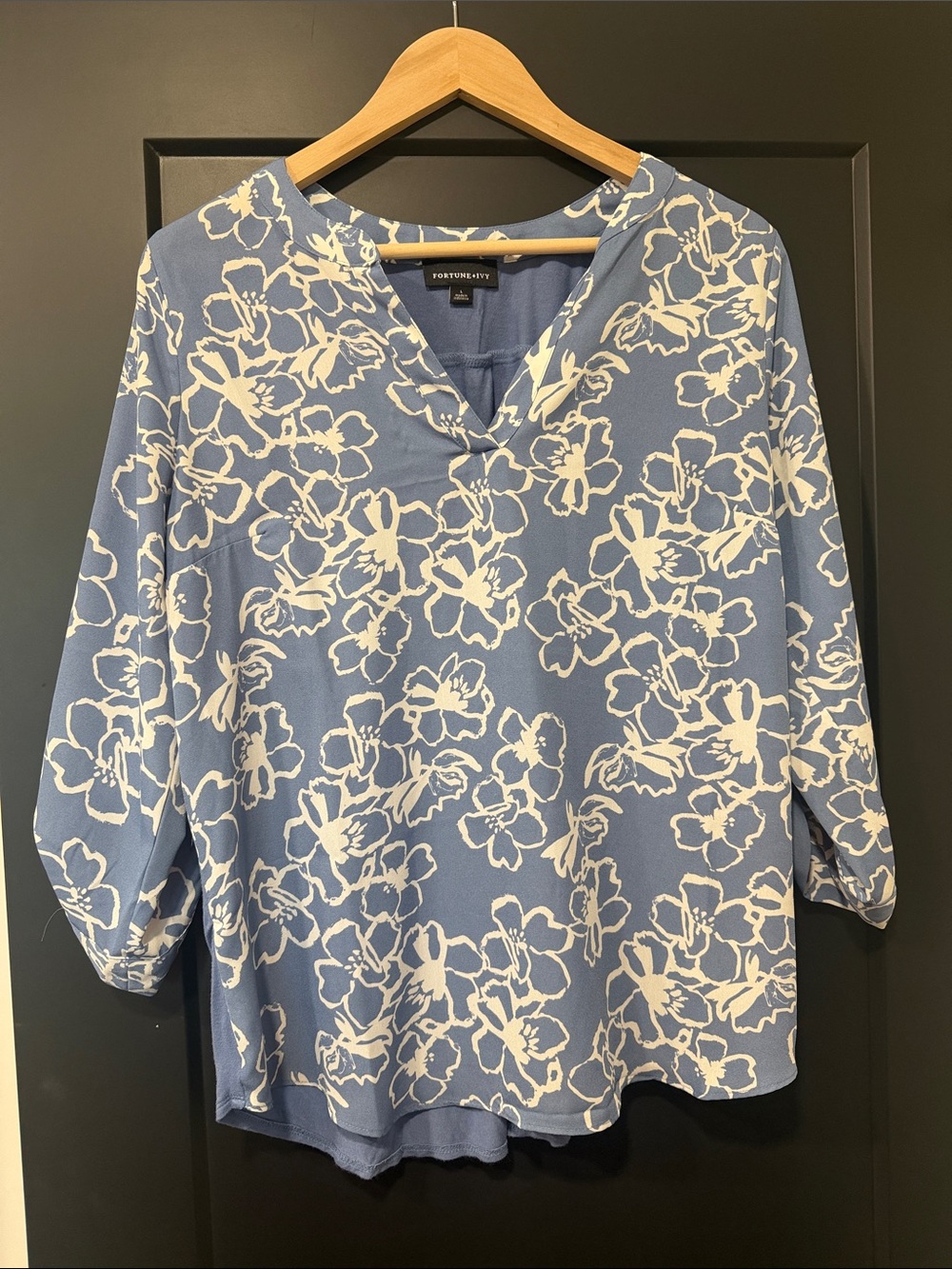 Foxcroft Blue and White Floral Tunic Top